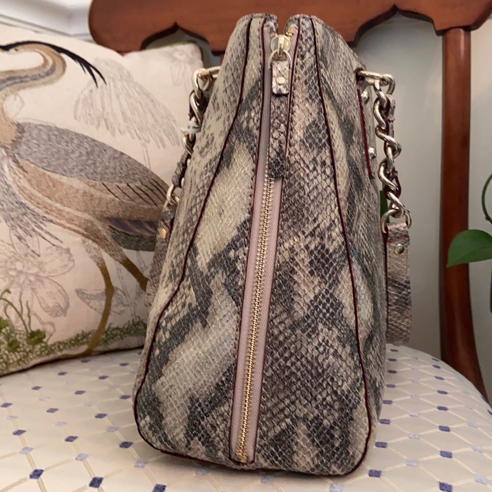 Georgous Kate Spade tote - Picture 5 of 11
